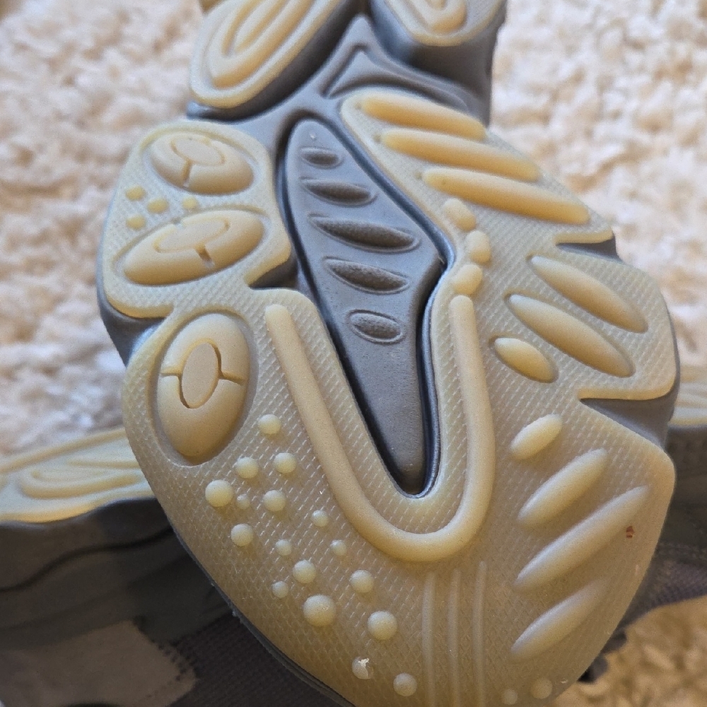Adidas Ozweego 10.5 Mens - Picture 4 of 5